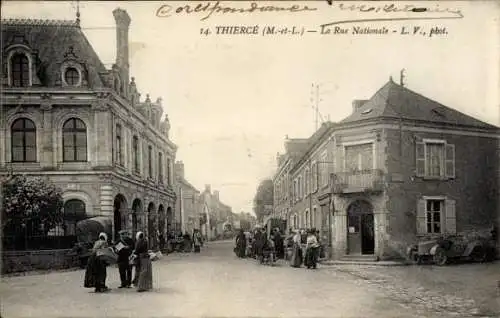CPA Tiercé Maine et Loire, La Rue Nationale
