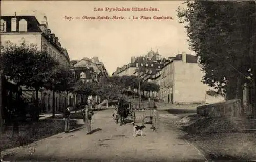 CPA Oloron Sainte Marie Pyrénées Atlantiques, La Place Gambetta