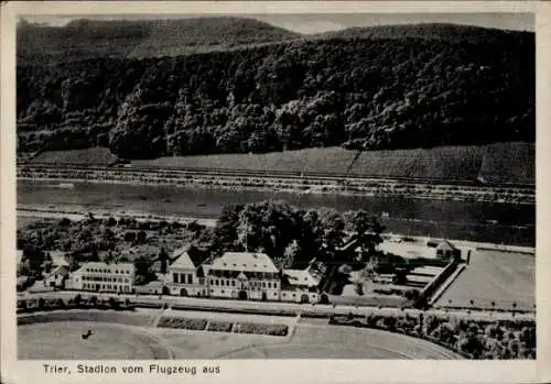 Ak Trier an der Mosel, Fliegeraufnahme, Stadion