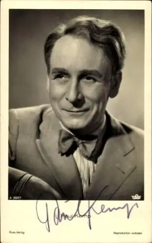 Ak Schauspieler Paul Kemp, Portrait im Anzug mit Fliege, Ross Verlag A 3225 1, Autogramm