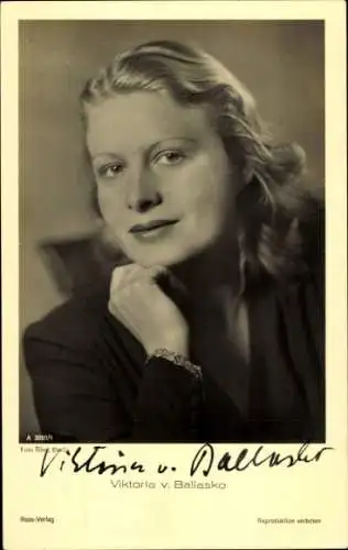 Ak Schauspielerin Viktoria von Ballasko, Portrait, Ross Verlag A 3090 1, Autogramm