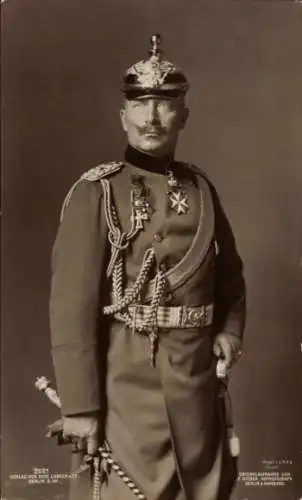 Ak Kaiser Wilhelm II., Standportrait in Garde Artillerie Uniform, Zepter, Pickelhaube, Liersch 2021