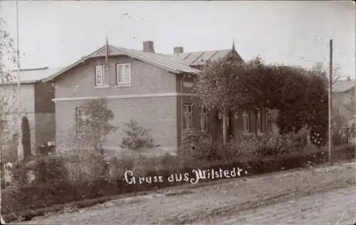 Foto Ak Wilstedt Tangstedt Kreis Stormarn, Wohnhaus von der Straße gesehen