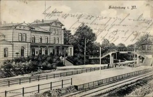 Ak Schönberg in Mecklenburg, Bahnhof Gleisseite