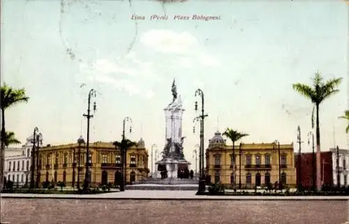 Ak Lima Peru, Plaza Bolognesi, Statue,  Gebäude, Palmen, Straßenlaternen