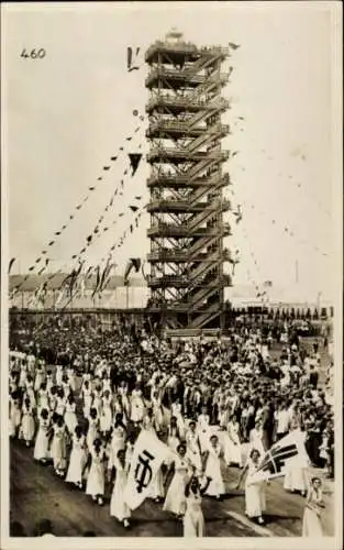 Ak Stuttgart in Württemberg, 15. Deutsches Turnfest 1933, Flaggenturm, Einmarsch der Turnerinnen