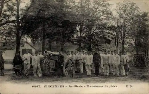 Ak Vincennes Val de Marne, Artillerie, Manöver, Soldaten, Kanonen, historische Szene