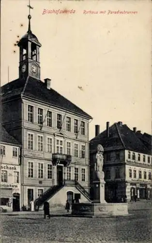 Ak Bischofswerda in Sachsen, Rathaus, Paradiesbrunnen, Schank, Bäckerei