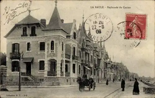 Ak La Baule sur Mer Loire Atlantique, Esplanade du Casino,  Gebäude, Pferdewagen, Menschen auf de