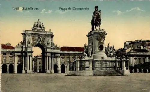 Ak Lisboa Lissabon Portugal, Praça do Comércio, Reiterstandbild, Triumphbogen