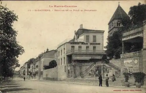 Ak Saint Gaudens Haute Garonne, Escalier de la Ville, Boulevard