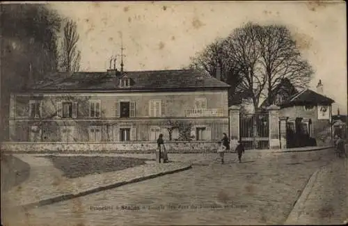 Ak Stains Seine-Saint-Denis, Einfamilienhaus, Baumkulisse, Straßenansicht, Historische Architektu