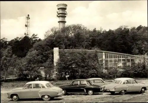 Ak Petersberg im Saalekreis, Fernsehpavillon, Aussichtsturm, Sendemast, Autos