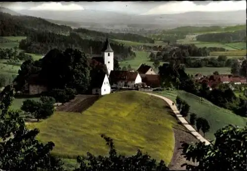 Ak Bühl Simmelsdorf Mittelfranken, Landschaft mit Kirche, Wiesen und Wäldern, ruhige ländliche Sz