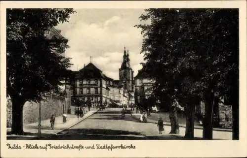 Ak Fulda in Hessen, Blick auf Friedrichstraße, Stadtpfarrkirche,  Architektur