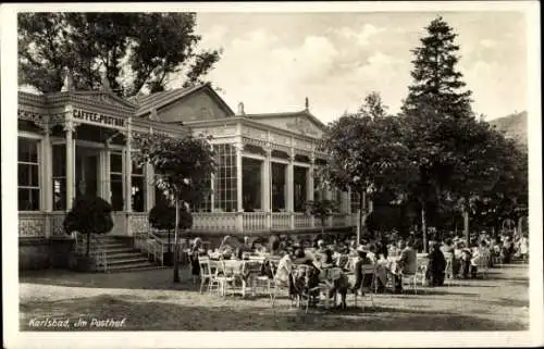 Ak Karlovy Vary Karlsbad Stadt, Im Posthof