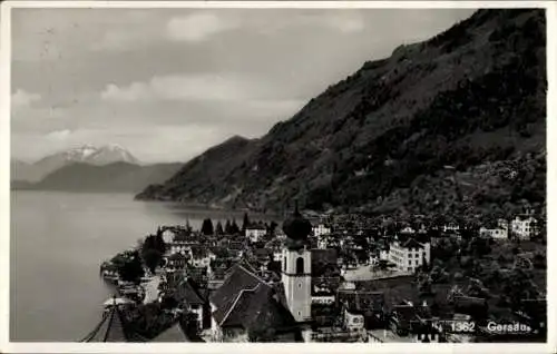 Ak Gersau Kanton Schwyz, Schweizer Landschaft, Berge, See, Stadtansicht, Schwarz-Weiß