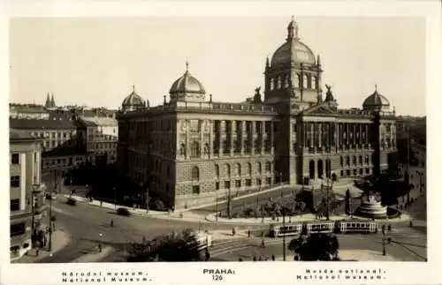 Ak Praha Prag Tschechien, Nationalmuseum, Historische Architektur, Fahrzeuge, Schwarz-Weiß
