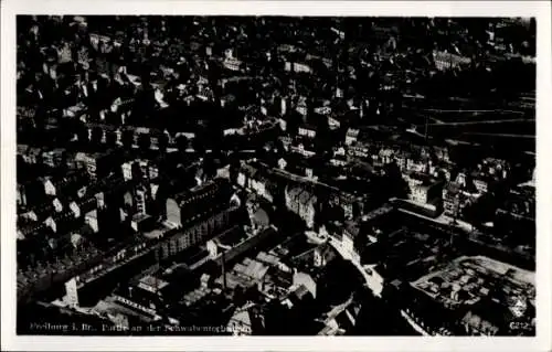 Ak Freiburg im Breisgau, Luftaufnahme von Freiburg, Stadtansicht, Wohnhäuser