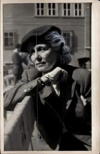 Ak Schauspielerin Helene Thimig, Portrait