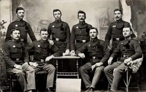 Foto Ak KuK-Armee, Soldaten in Uniformen, Gruppenfoto
