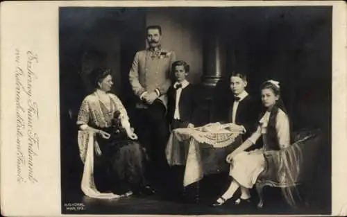 Ak Erzherzog Franz Ferdinand mit seiner Familie, Gruppenportrait, BKWI