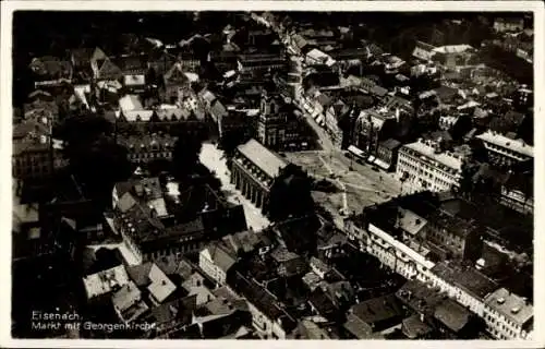 Ak Lutherstadt Eisenach Thüringen, Hellthal, Luftaufnahme von  Markt mit Georgenkirche