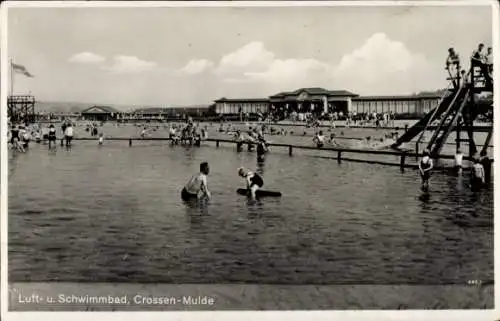 Ak Crossen an der Mulde Zwickau Sachsen, Luft- und Schwimmbad, Wasserrutsche