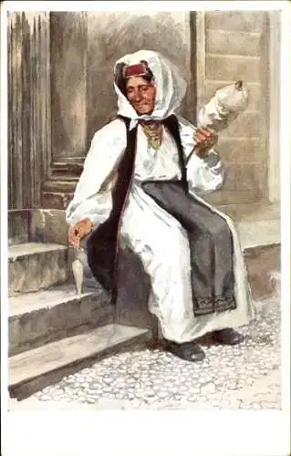 Ak Ragusa Sicilia, Eine Frau in Tracht sitzt auf einer Treppe und spinnt Wolle.