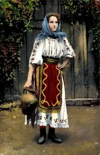 Ak Junge Frau in ungarischer? Tracht, Porträt