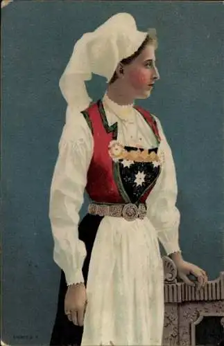 Ak Norwegen, junge Frau in Volkstracht