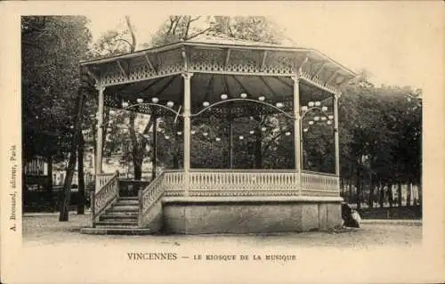 Ak Vincennes Val de Marne, Kiosk in  Musikpavillon, Parklandschaft, Schwarz-Weiß-Foto