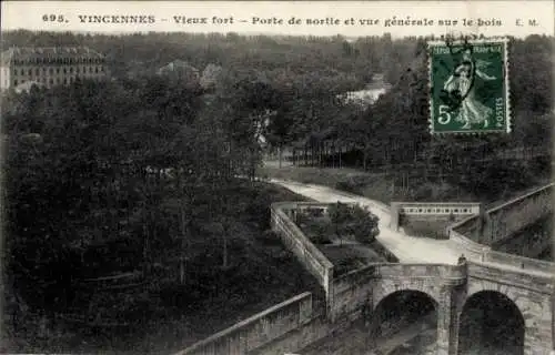 Ak Vincennes Val de Marne,  alte Festungsansicht, Straße, Bäume, Poststempel, grüne Marke