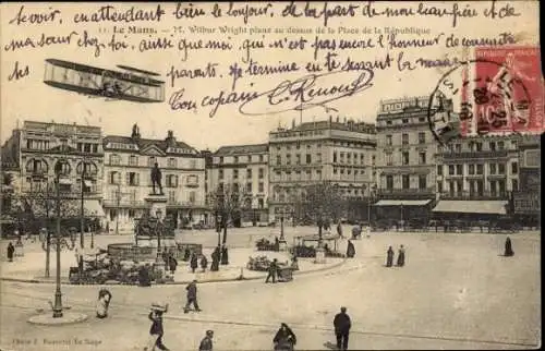 CPA Le Mans, M. Wilbur Wright plane au dessus de la Place de la République