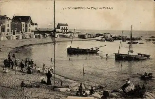 Ak Le Croisic Loire Atlantique, Strandansicht, Boote im Hafen, Menschen am Strand, Gebäude im Hin
