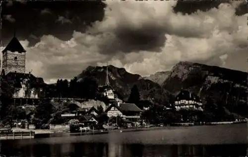 Ak Spiez am Thuner See Kanton Bern, Schloss, Hotel Spiezerhof, Sigriswilergrat, Beatenberg-Nieder