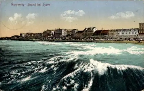 Ak Nordseebad Norderney Ostfriesland,  Strand bei Sturm, Wellen, Ufer, Gebäude