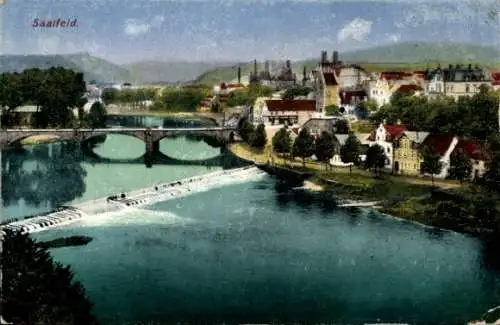Ak Saalfeld an der Saale Thüringen, Gesamtansicht, Brücke