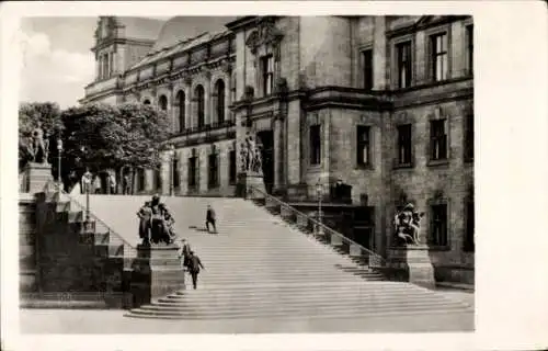 Ak Dresden Altstadt, Aufgang zur Brühlschen Terrasse