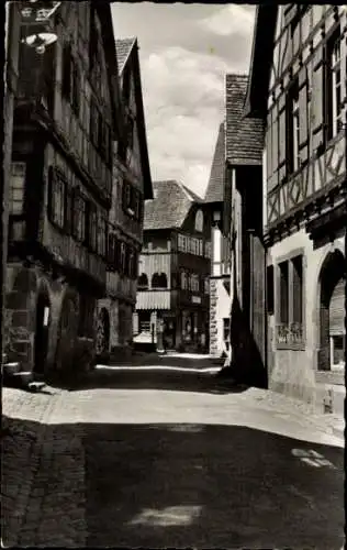 Ak Schiltach im Schwarzwald, Altstadt, enge Gassen, Fachwerkhäuser, Straßenansicht
