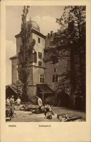 Ak Weida in Thüringen, Schloss, Schlosshof