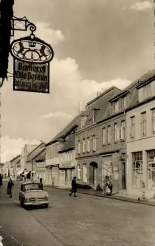 Ak Goldberg in Mecklenburg, Friedensstraße, Bäckerei Otto Permin, Auto