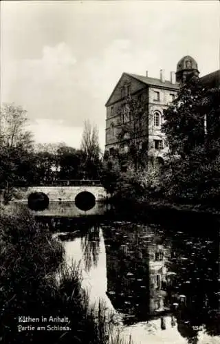 Ak Köthen in Anhalt, Partie am Schloss