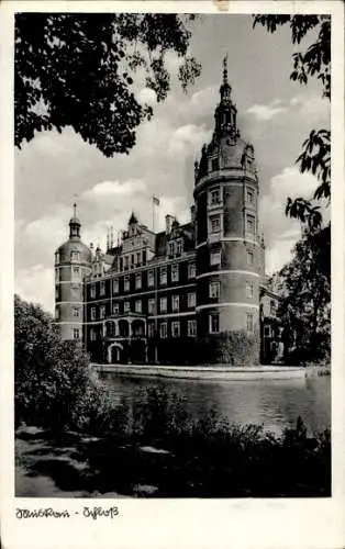 Ak Bad Muskau in der Oberlausitz, Blick auf das Schloss