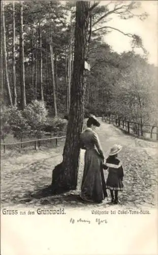 Ak Berlin Zehlendorf, Onkel Toms Hütte im Grunewald, Wanderweg, Frau mit Kind