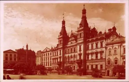 Ak Pardubice Pardubitz Stadt, Historisches Gebäude, Türme, Stadtszene, Bäume,  vor 1917
