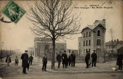 Ak Drancy Seine Saint Denis, Vorderseite zeigt Landschaft, Menschen, Bäume, Gebäude, Straße