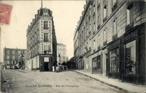 Ak La Garenne Colombes Hauts de Seine, Stadtansicht, Apotheke, Wohngebäude, Straße,  