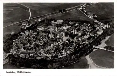 Ak Herrieden Mittelfranken, Gesamtansicht der Stadt, Fliegeraufnahme