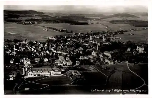 Ak Isny im Allgäu, Luftkurort Isny, Luftaufnahme, Landschaft